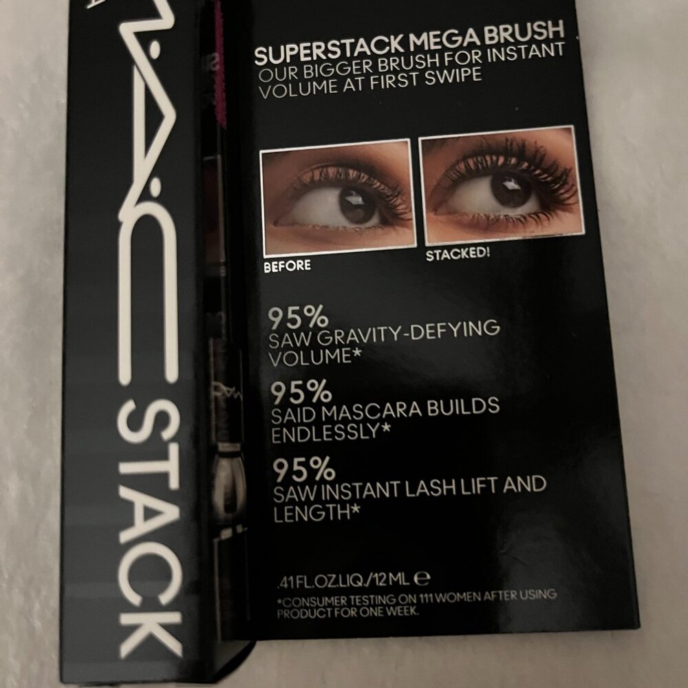 MAC Stack Mascara - Picture 2 of 3
